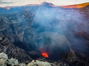 Lava im Vulkan Masaya