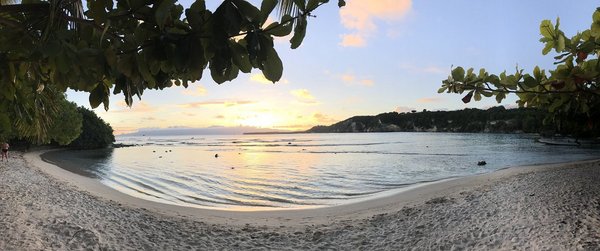 Strand in Guadeloupe und Sonnenuntergang